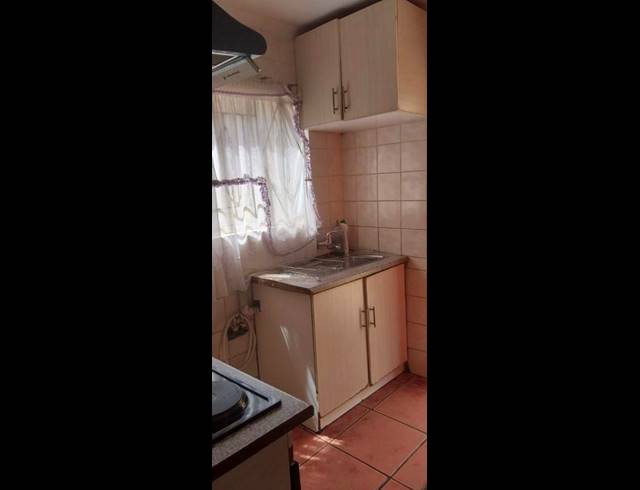 2 BEDROOM PROPERTY TO RENT IN BIRCH ACRES